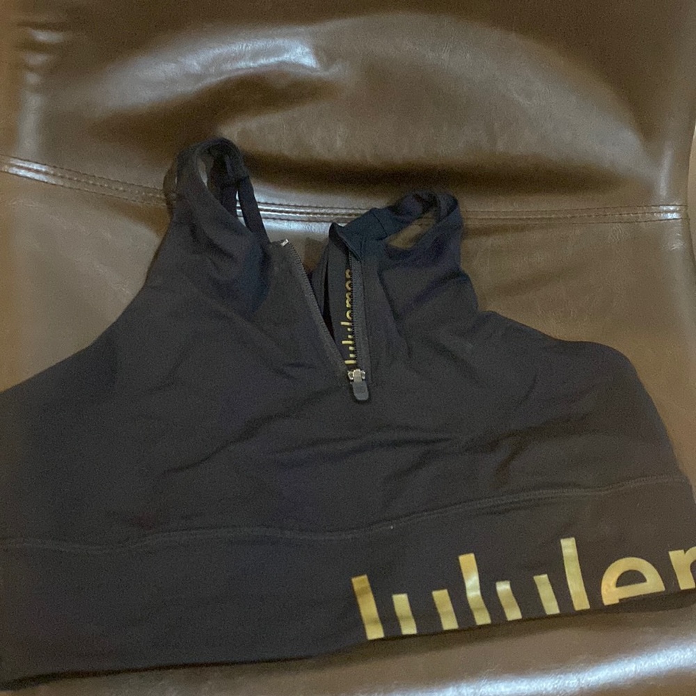 Lululemon sports bra limited edition zip up 10 black enegry